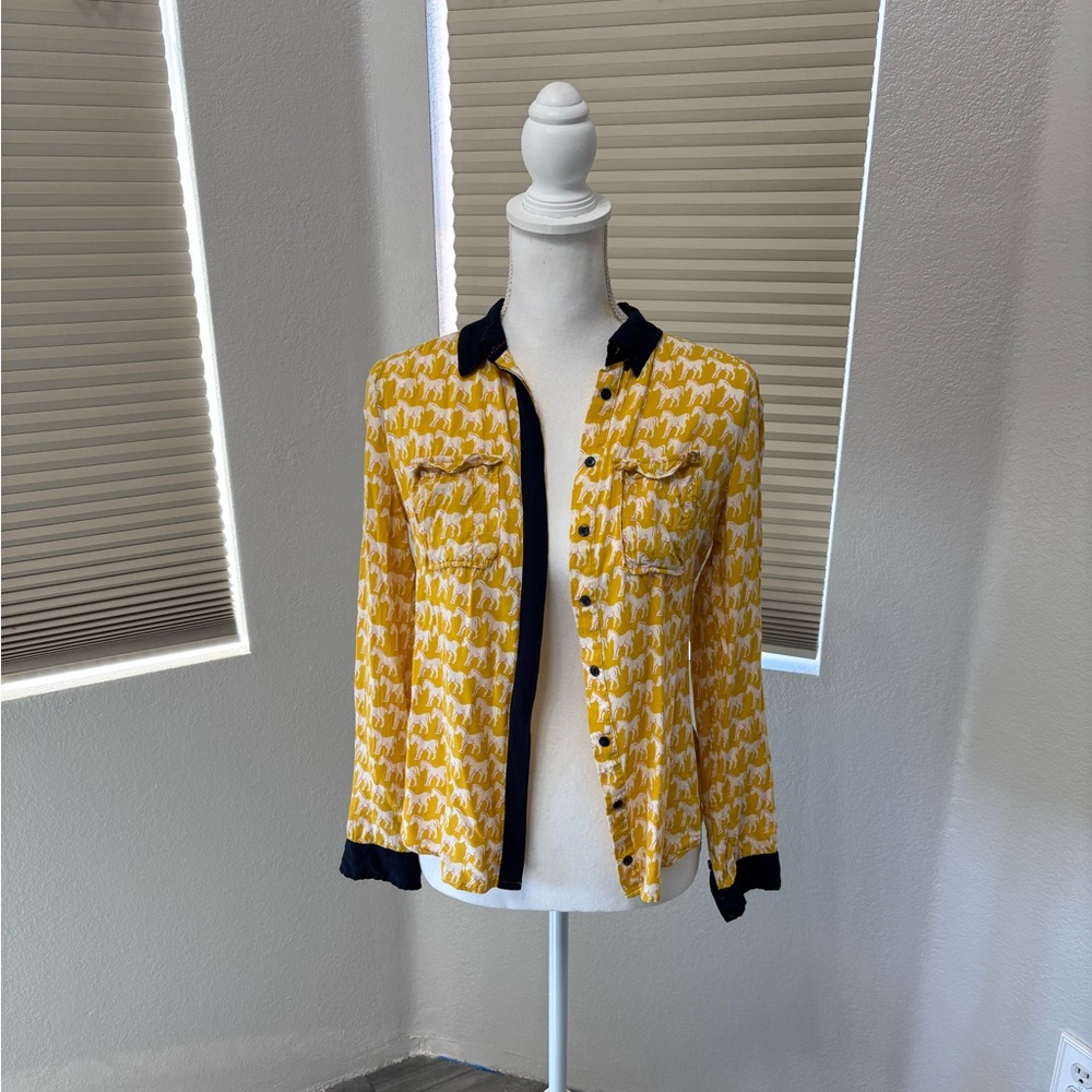 MAUVE • Yellow Horses Button Down